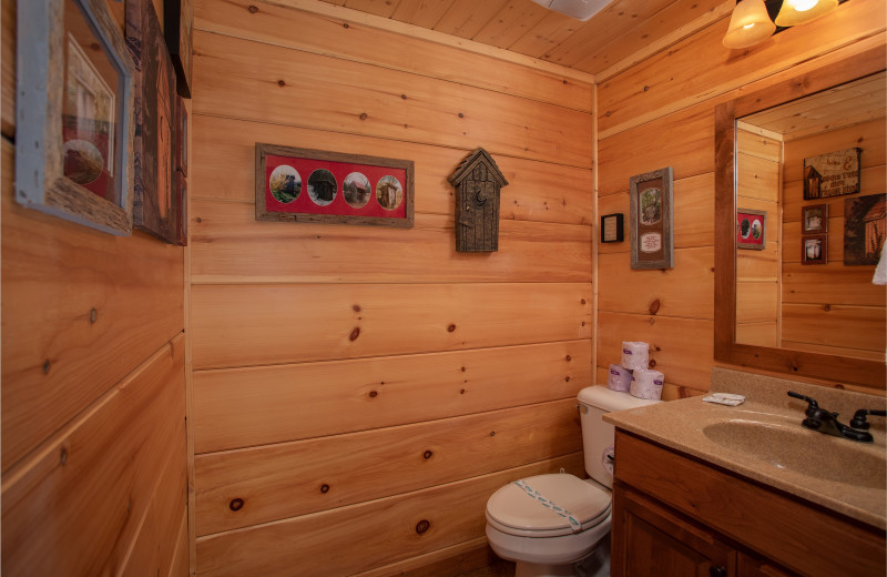 Bathroom at American Patriot Getways - Cedar Creeks.