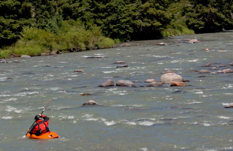 Kayaking at 320 Guest Ranch.