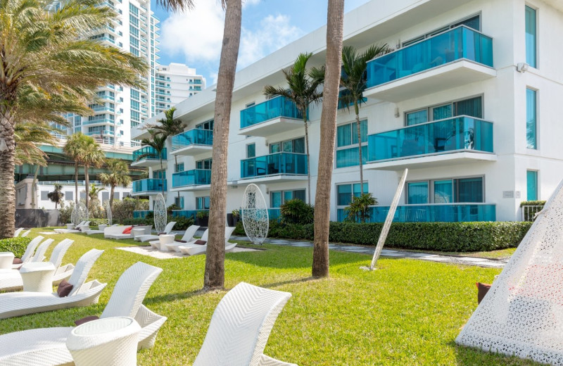 Exterior view of Bal Harbour Quarzo Luxury Boutique Hotel.