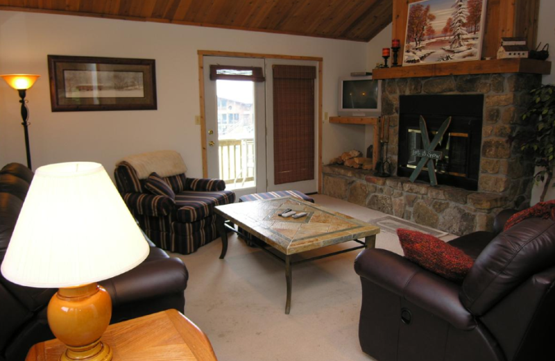 Vacation rental living room at Timberline Herzwoods and Northwoods Resort.