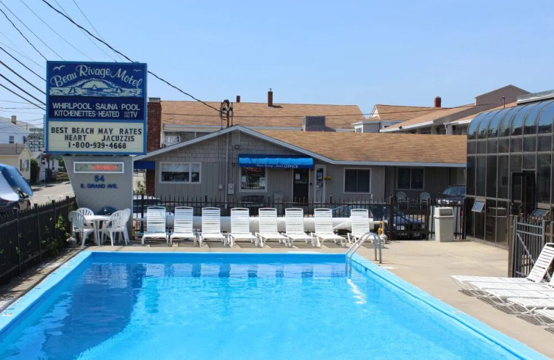 Outdoor pool at Beau Rivage Motel.