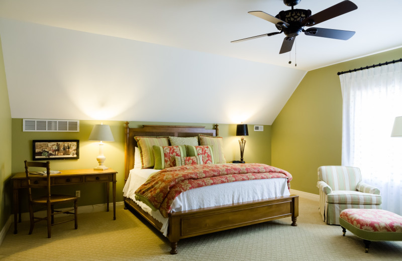 Guest room at Chaumette Vineyards & Winery.