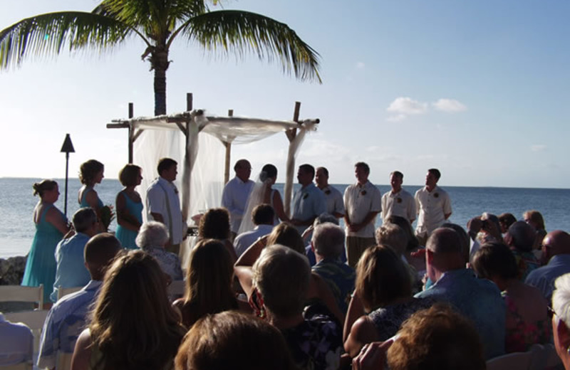 Weddings at Lookout Lodge Resort.