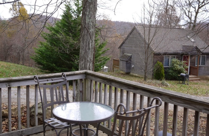 Cabin exterior at Royal Oaks Cabins.