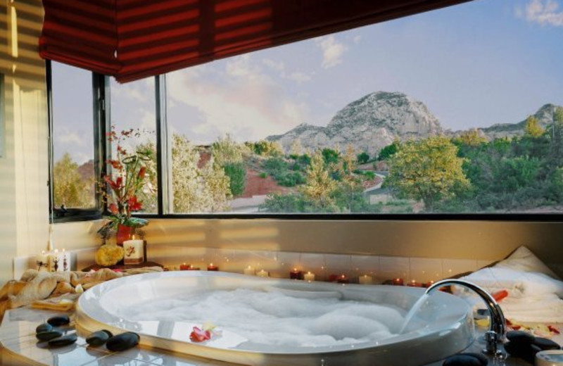 Guest bathroom at Sedona Rouge Hotel.
