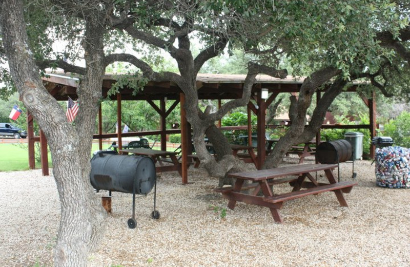 BBQ Area at Canyon Lake Cabins & Cottages