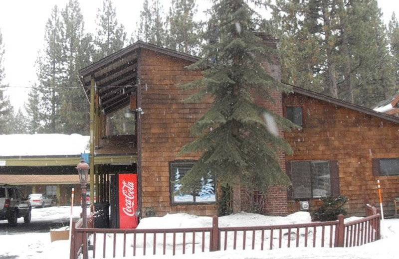 Exterior view of Tahoe Pines Lodge.