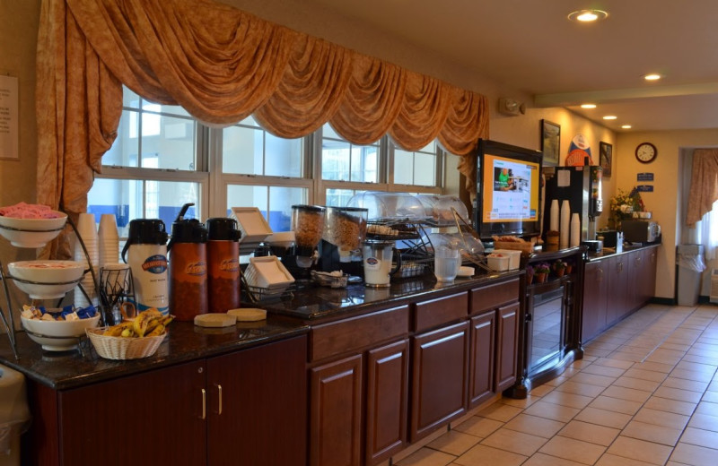 Breakfast at BridgePointe Inn & Suites. 