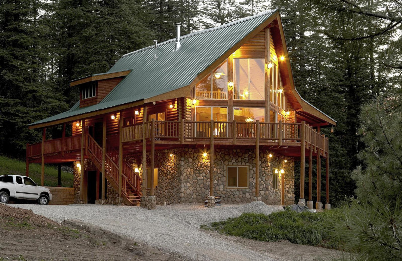 Cabin exterior at Smoky Creek Cabin Rentals.