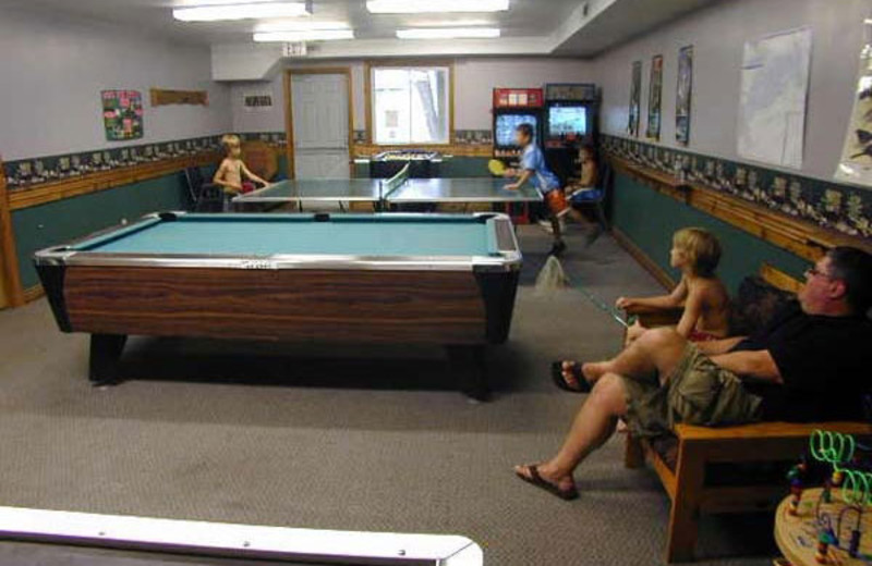 Recreation room at Pine Vista Resort.