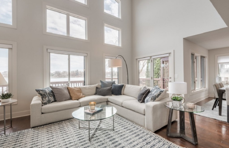 Rental living room at Minnestay.