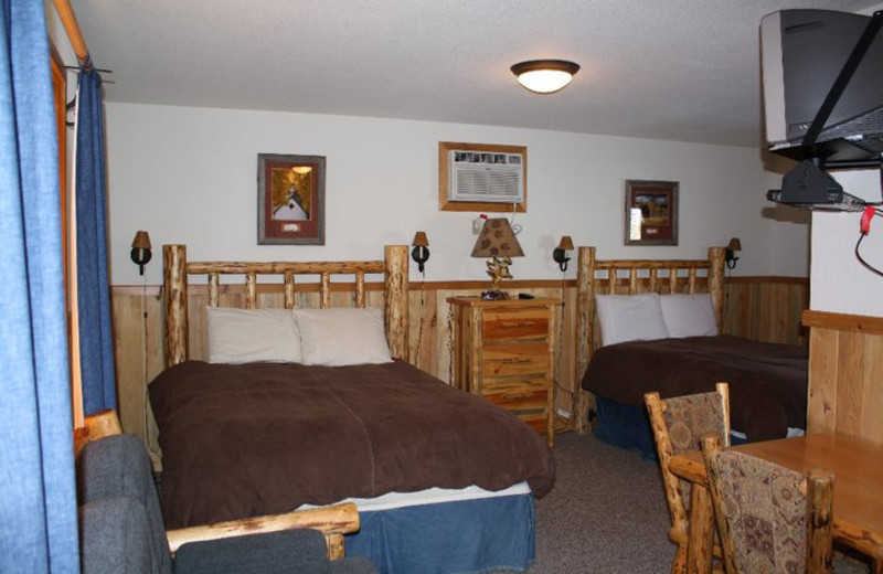 Guest room at RiverStone Family Lodge.