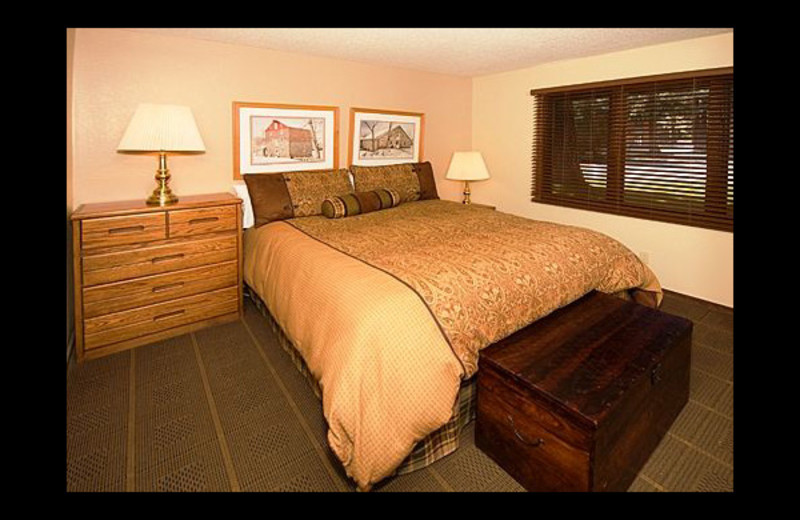 Vacation rental bedroom at JetLiving.