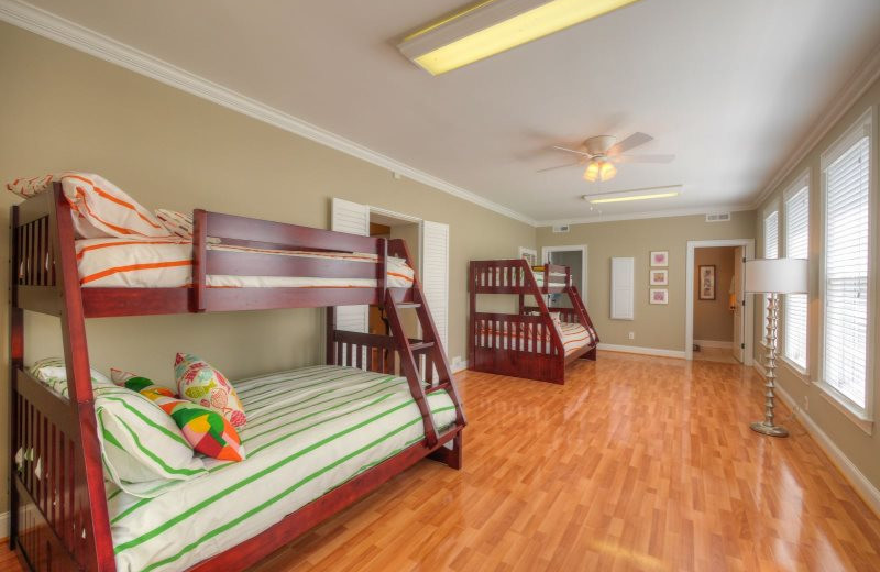 Rental bunk beds at StayLakeNorman Luxury Vacation Rentals.
