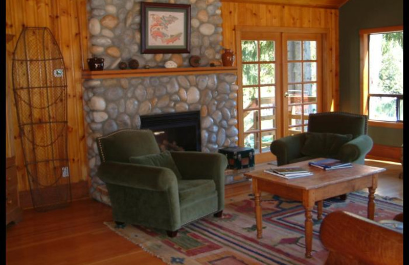 Guest living room at Dent Island Lodge.