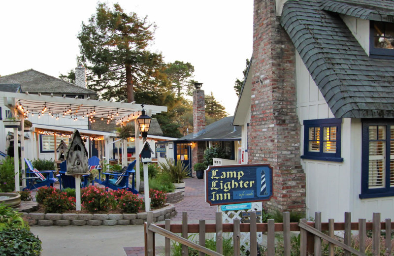 Exterior view of Lamp Lighter Inn 