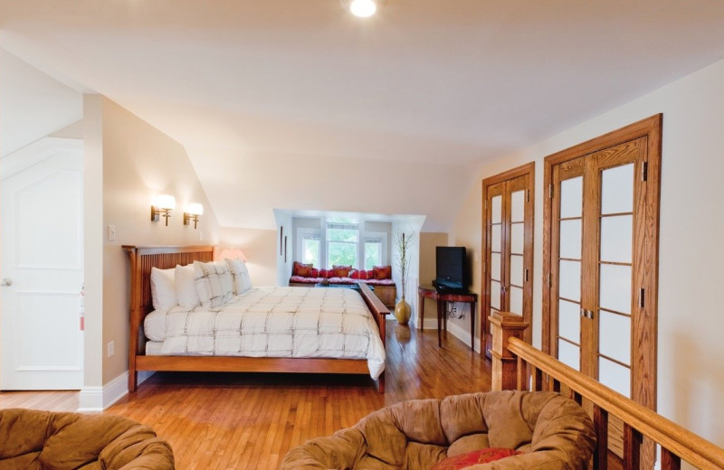 Guest room at Chestnut Street Inn.