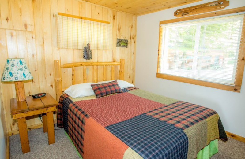 Cabin bedroom at Kohl's Resort.