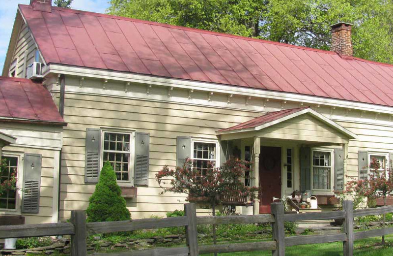 Exterior view of Olde Rhinebeck Inn.