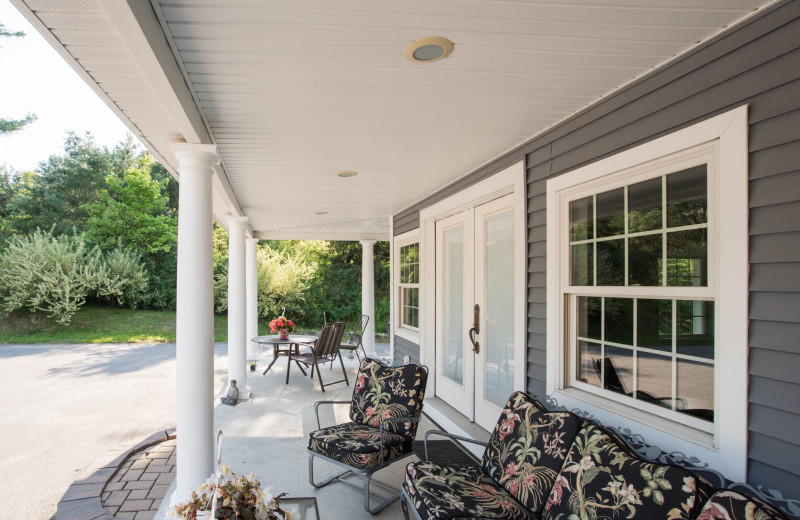 Patio at Meadowbrook Estate.
Enjoy your coffee while listening to the birds and burbling fountain 