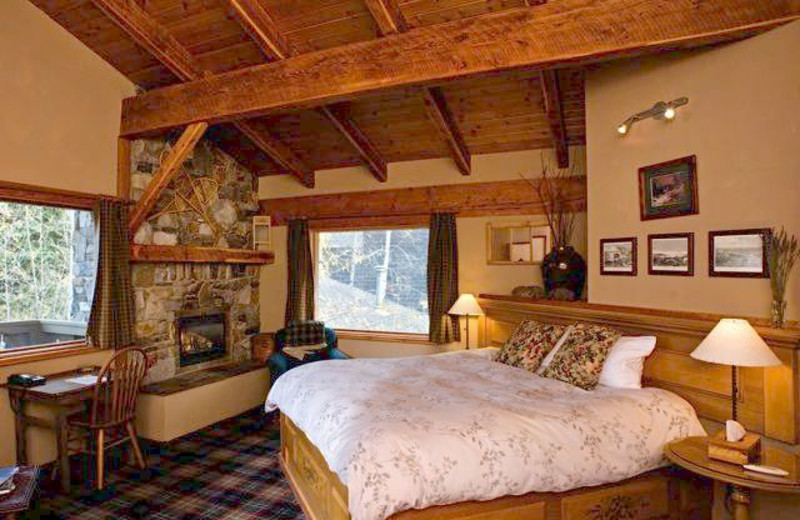 Guest Room at Paintbox Lodge