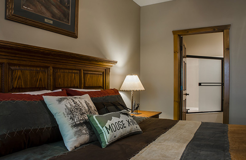 Guest bedroom at Royal Moose Lodge.