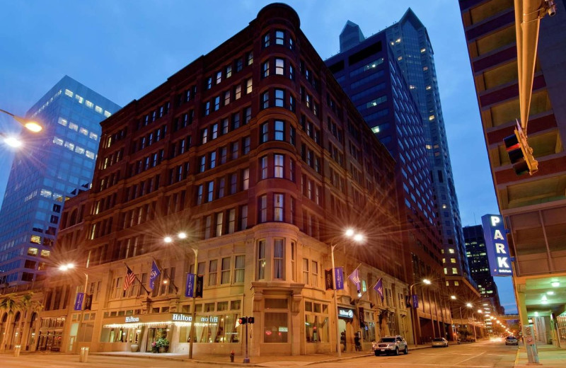 Exterior view of Hilton St. Louis Downtown at the Arch.