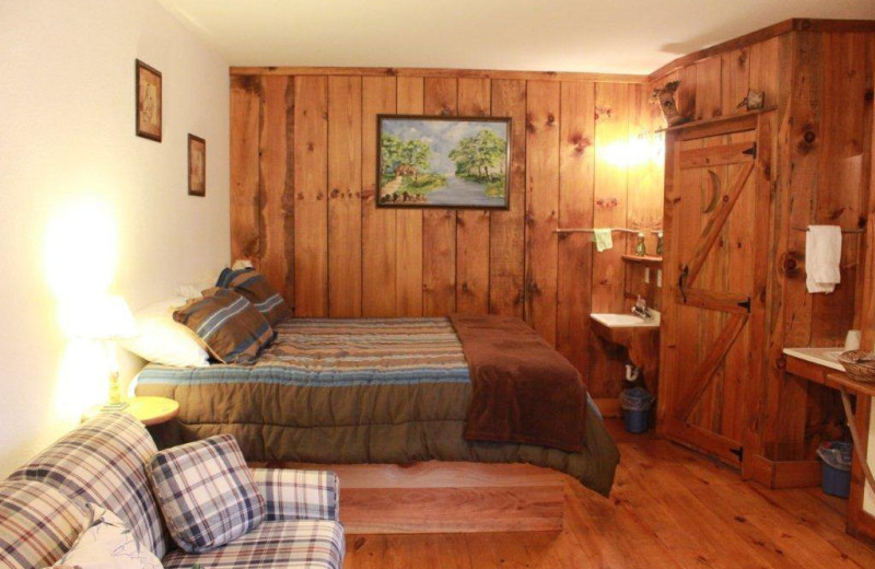 Cabin bedroom at Cabin Fever.