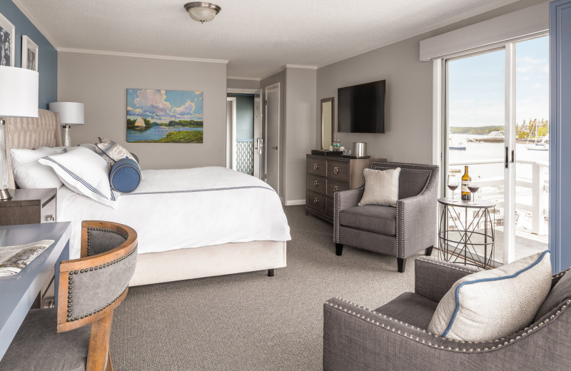 Guest room at Boothbay Harbor Oceanside Golf Resort.