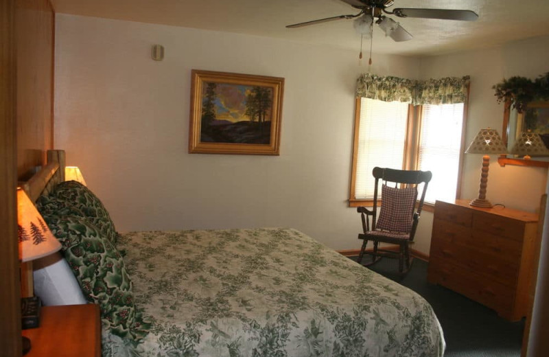 Guest room at Misty Mountain Lodge.