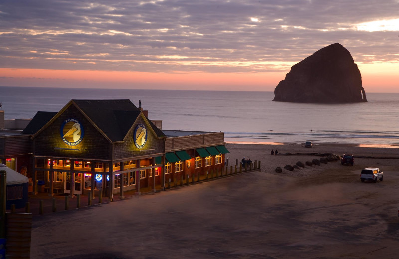 Dining at Inn at Cape Kiwanda.