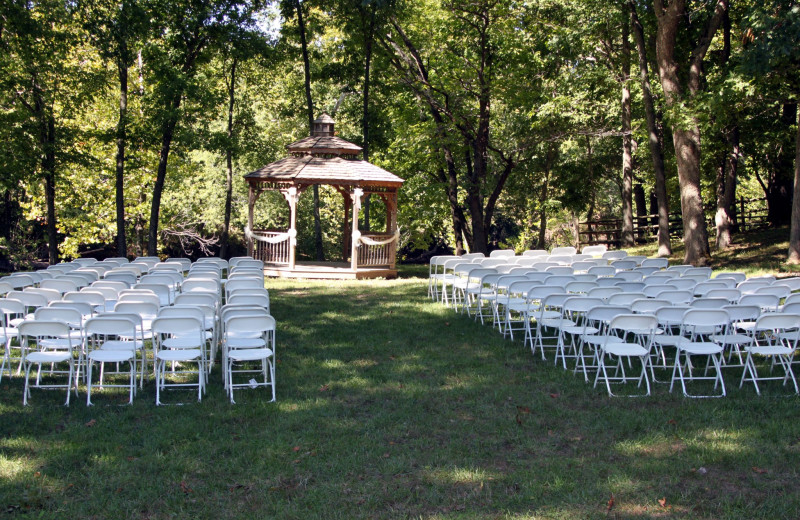 Wedding ceremony at Riverwood Resort.