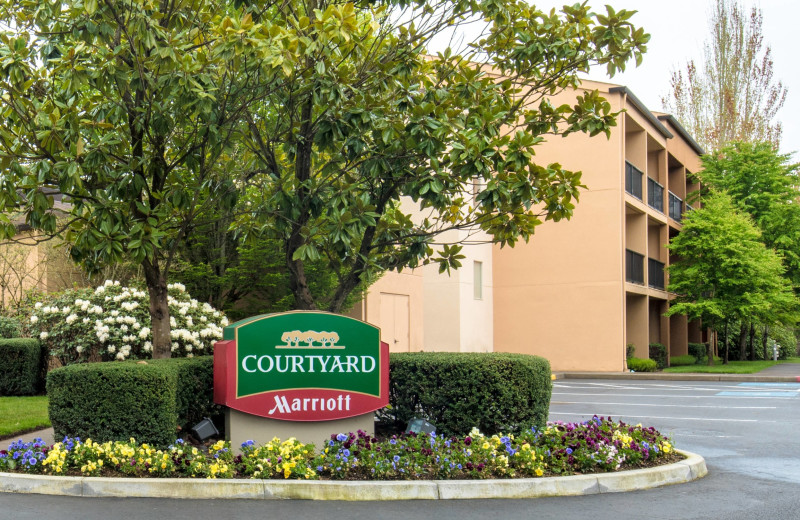 Exterior view of Courtyard Portland Hillsboro.