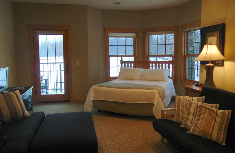 Guest bedroom at Northernaire Resort.