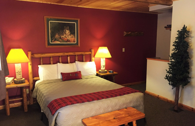 Guest room at Northwoods Lodge.