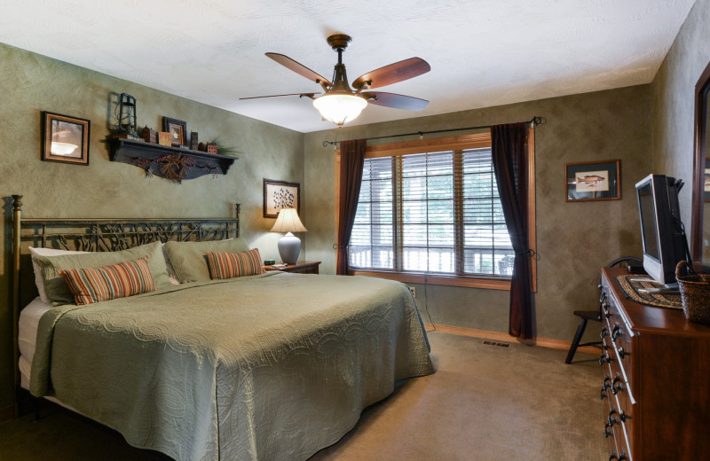Rental bedroom at Amazing Branson Cabin Rentals - RentBranson.