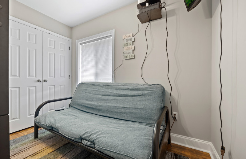 Bedroom at American Patriot Getaways - Buckhorn Springs.