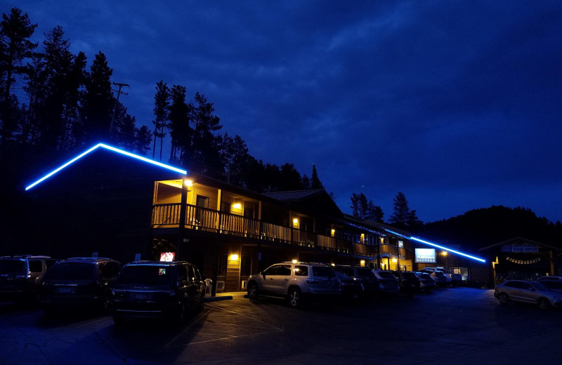 Exterior view of Rushmore Express Inn 