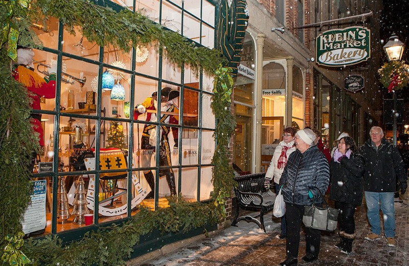Shopping at The Irish Cottage Inn & Suites.
