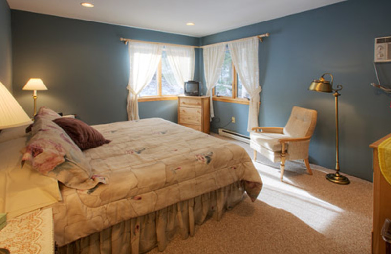 Guest room at The Alpine Inn.