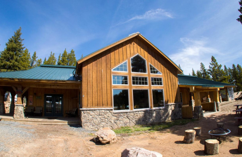 Exterior view of Wyoming High Country Lodge.