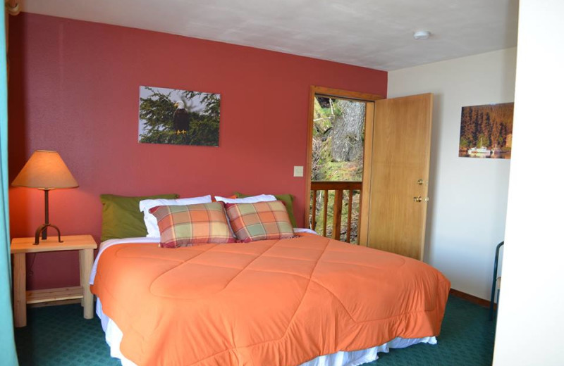 Guest room at Elfin Cove Resort.