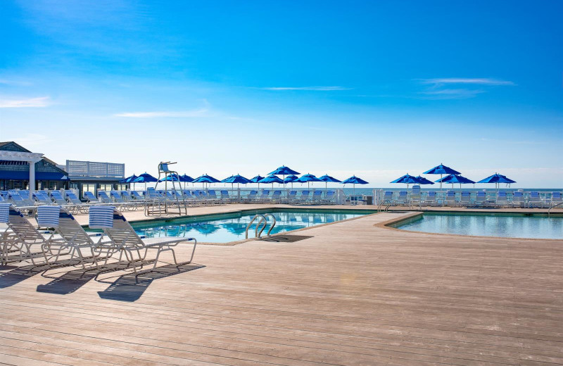 Outdoor pool at The Club at New Seabury.