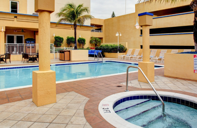 Hampton Inn Fort Lauderdale (Fort Lauderdale, FL) - Resort ...