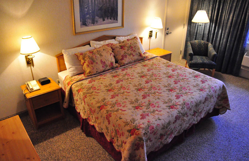 Guest room at Sawmill Creek Resort.