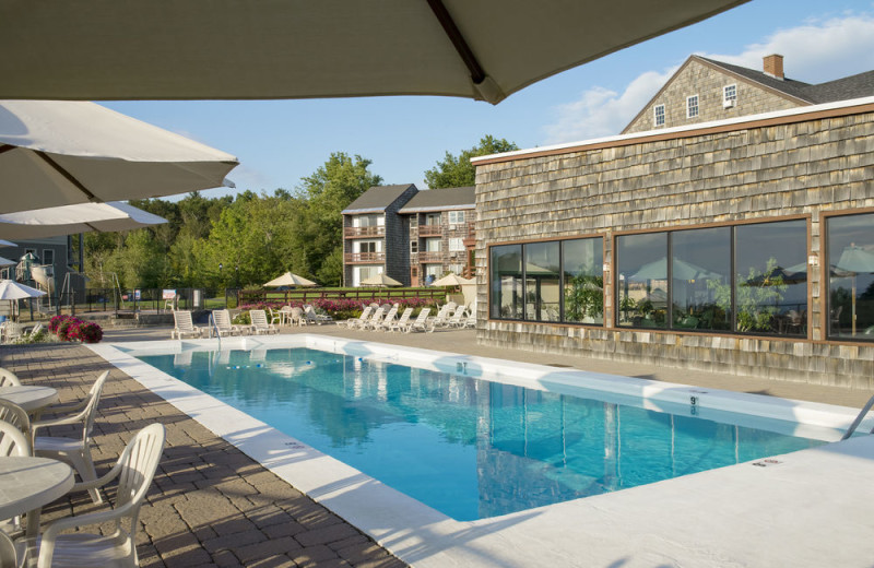 Outdoor pool at Steele Hill Resorts.
