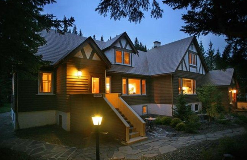 Exterior view of Banff Boutique Inn-Pension Tannenhof.