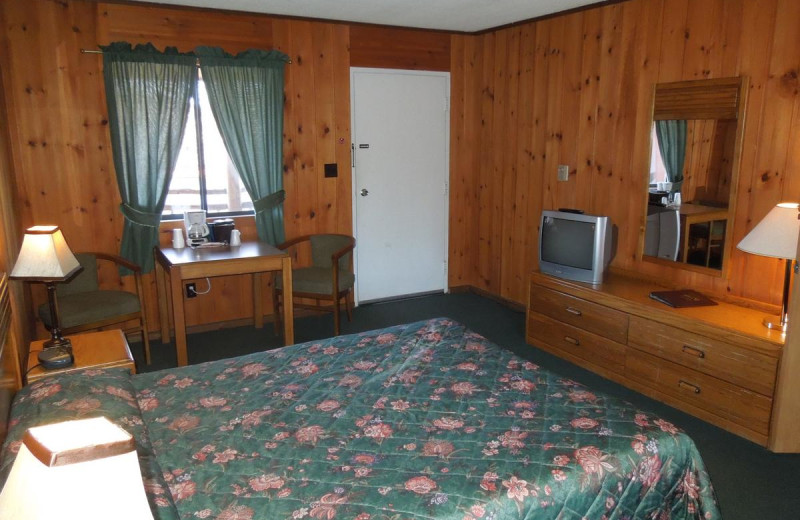 Guest room at Woodlake Inn.