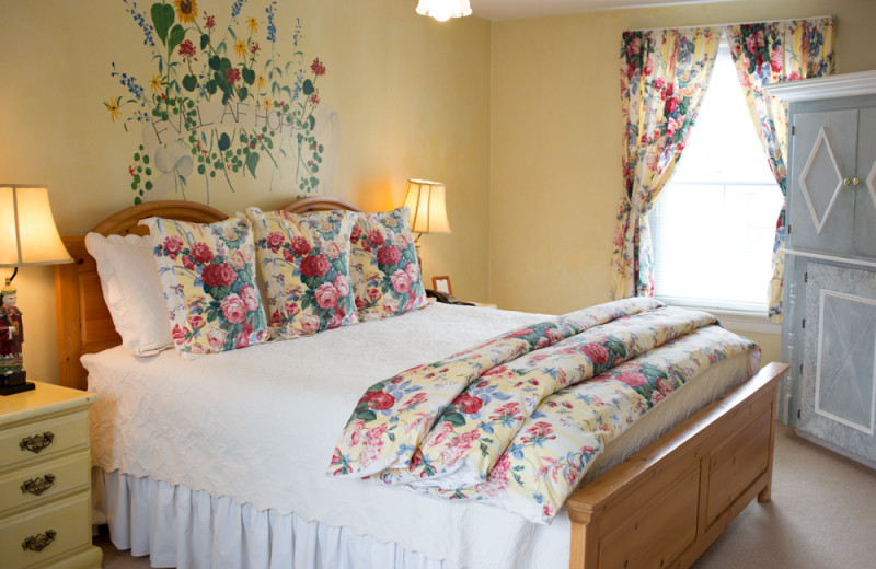 Guest room at Admiral Fitzroy Inn.