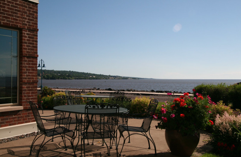 Patio at Hampton Inn Duluth Canal Park.